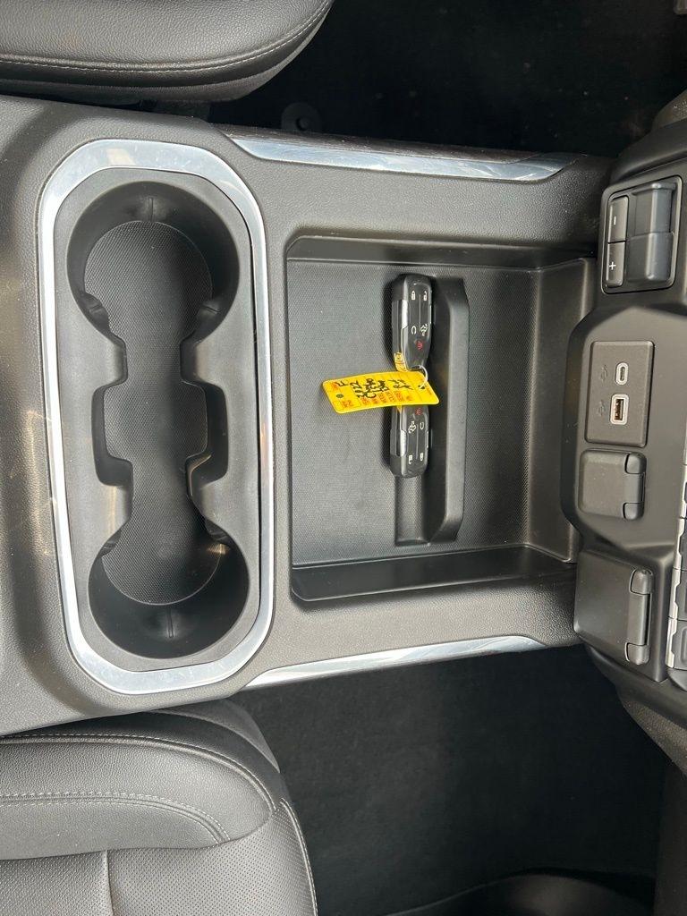 Chevrolet Silverado 1500 Limited LTZ Crew Cab 4WD 2022