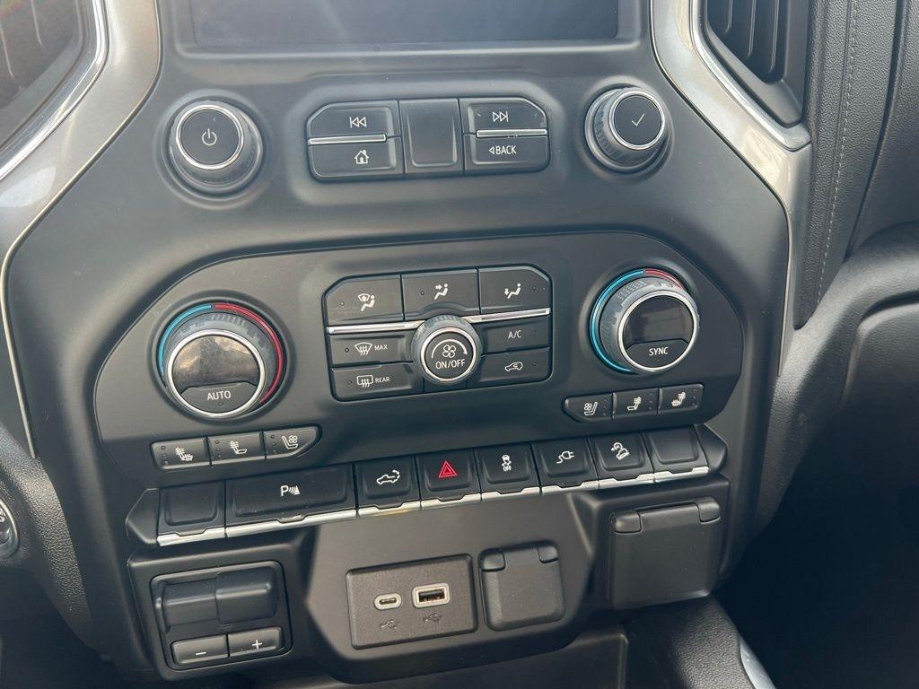 Chevrolet Silverado 1500 Limited LTZ Crew Cab 4WD 2022