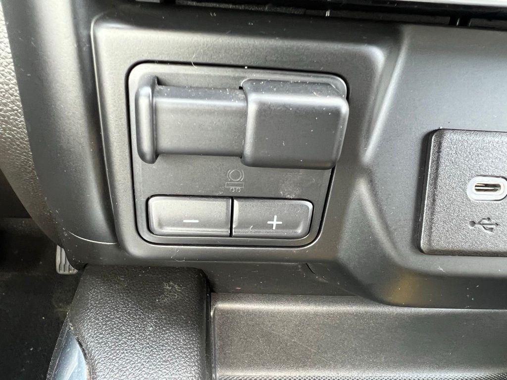 Chevrolet Silverado 1500 Limited LTZ Crew Cab 4WD 2022