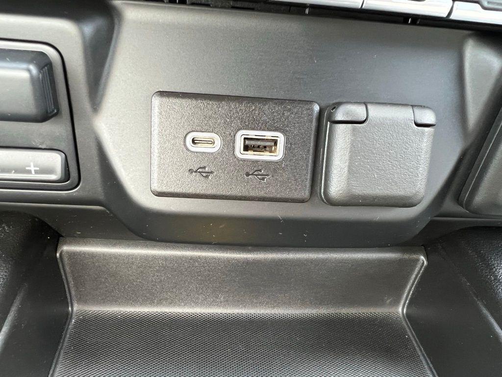 Chevrolet Silverado 1500 Limited LTZ Crew Cab 4WD 2022