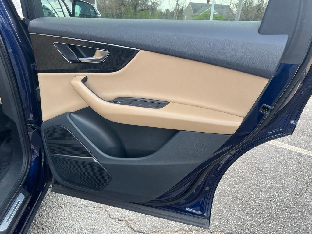 Audi Q7 Premium Plus 45 TFSI quattro 2021