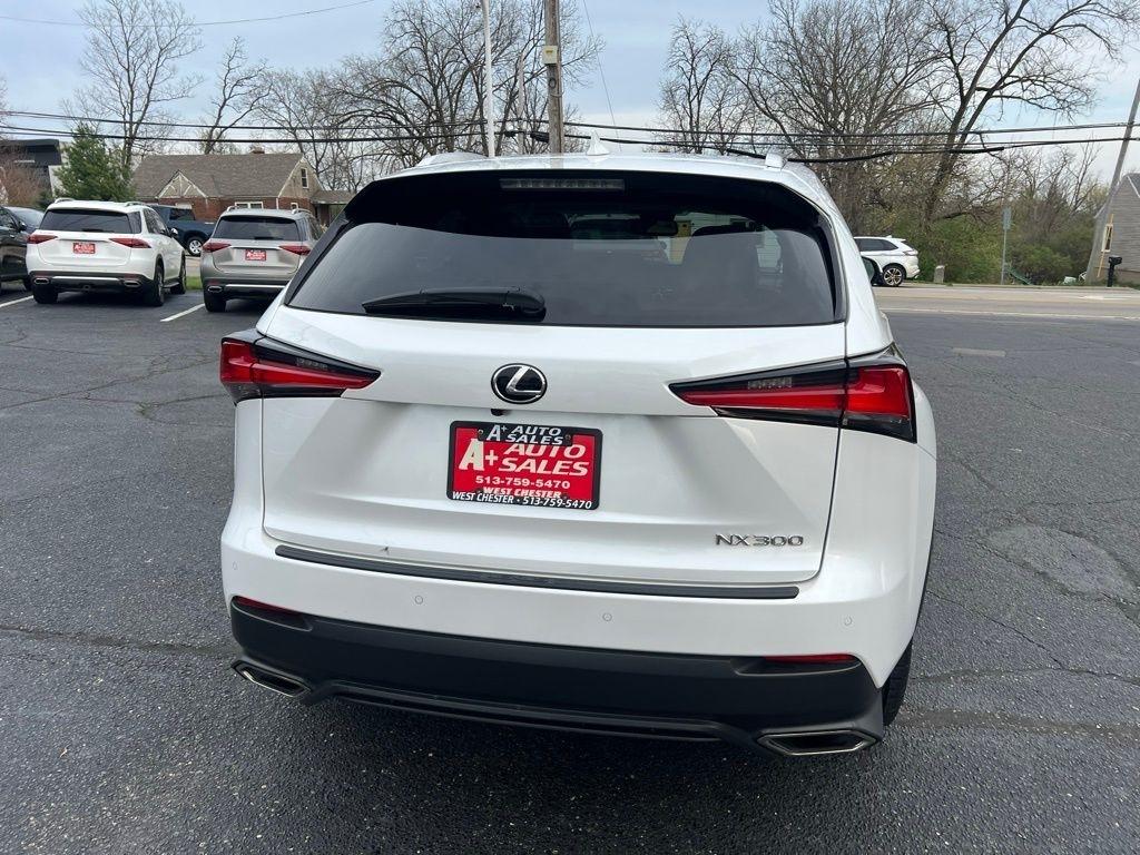 Lexus NX 300 Luxury 2021