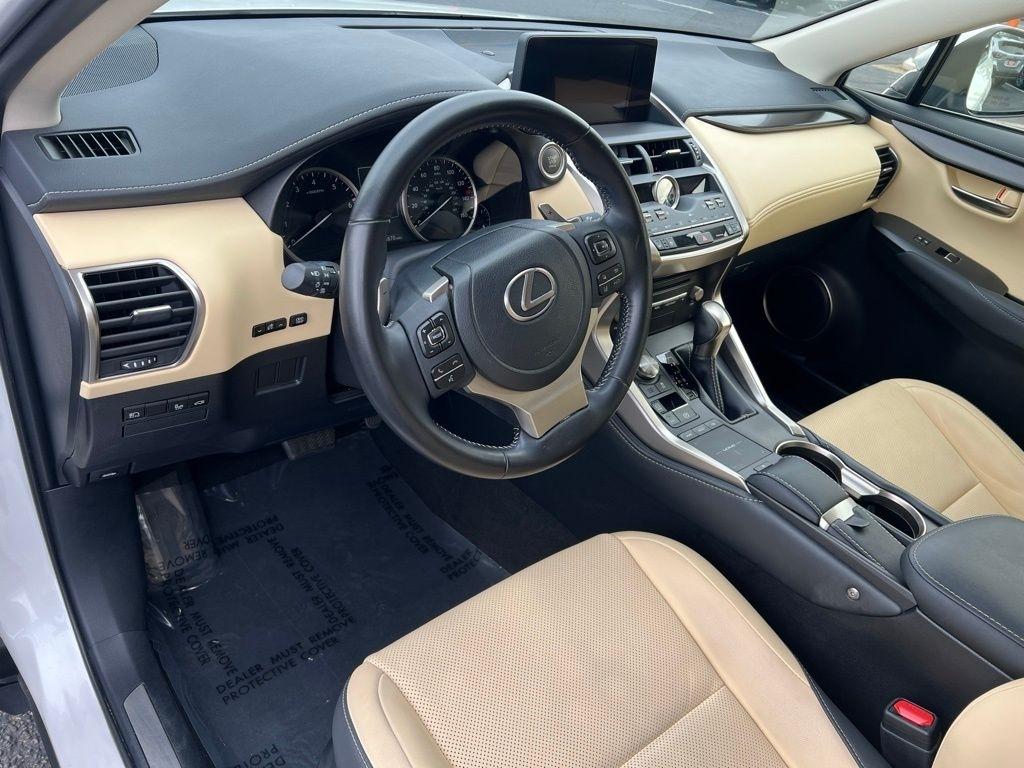 Lexus NX 300 Luxury 2021