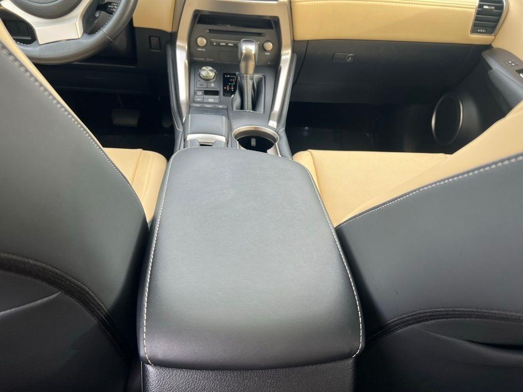 Lexus NX 300 Luxury 2021