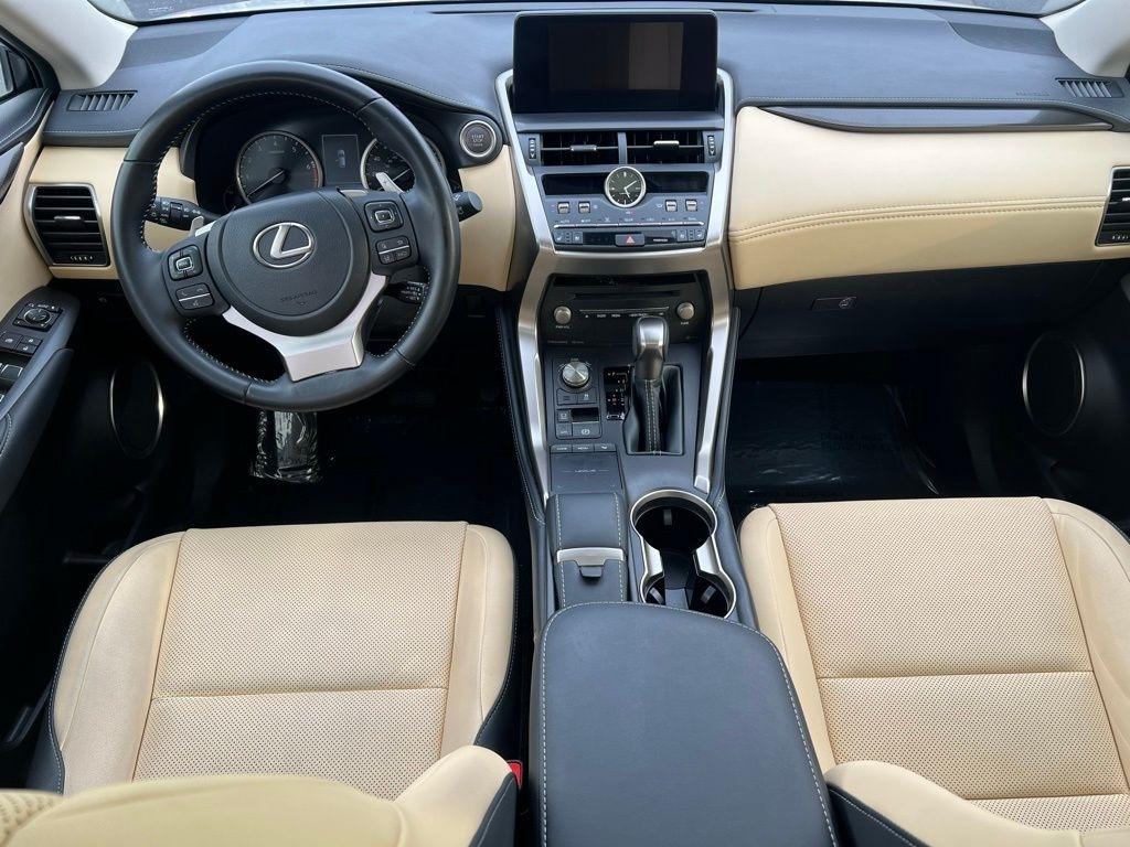 Lexus NX 300 Luxury 2021