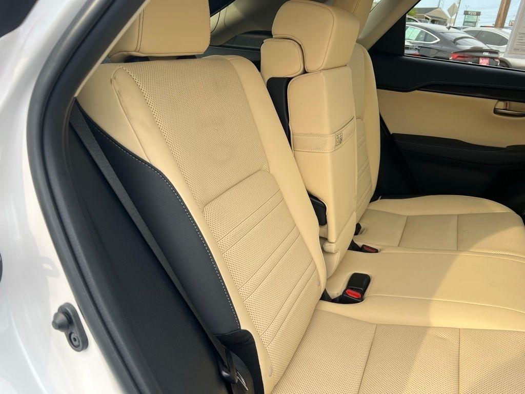 Lexus NX 300 Luxury 2021