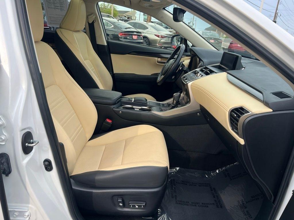 Lexus NX 300 Luxury 2021