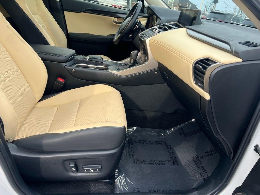 Lexus NX 300 Luxury 2021