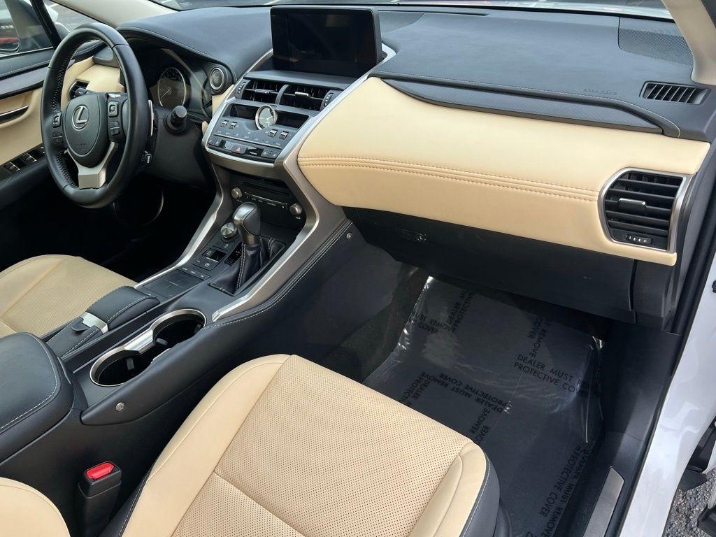 Lexus NX 300 Luxury 2021