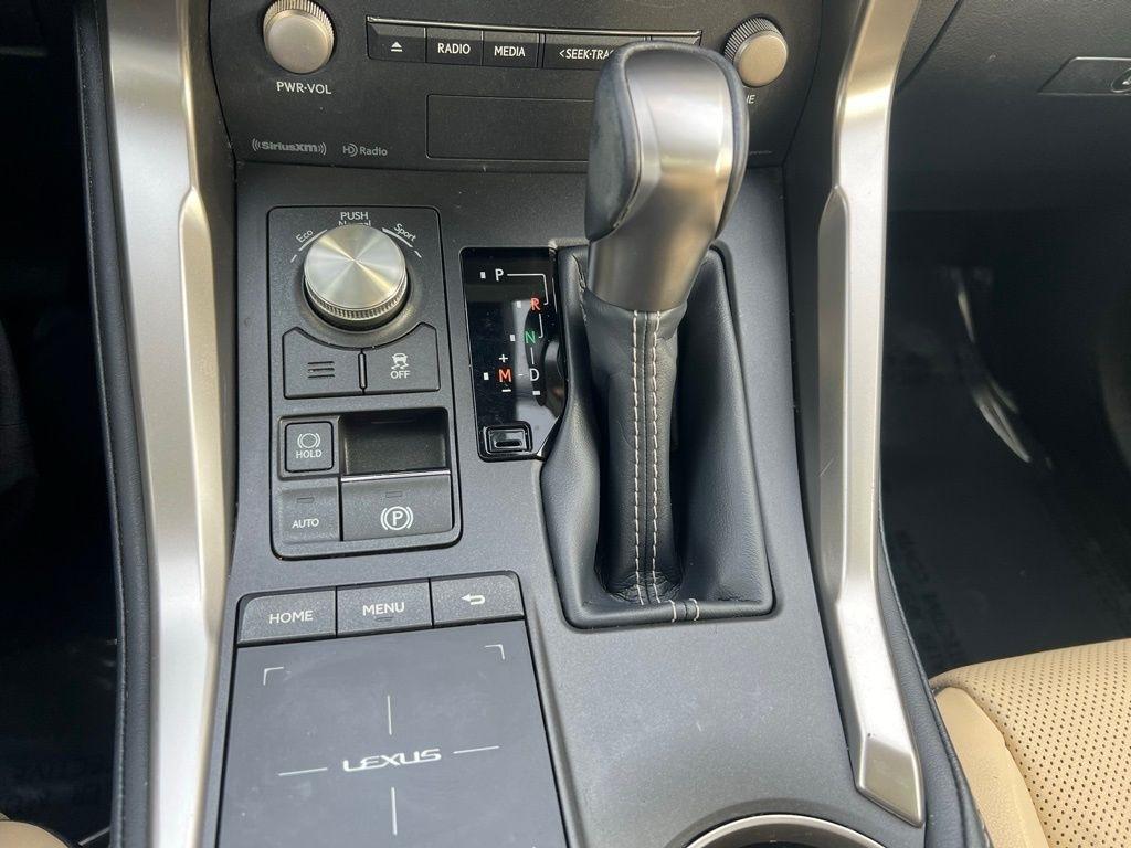 Lexus NX 300 Luxury 2021