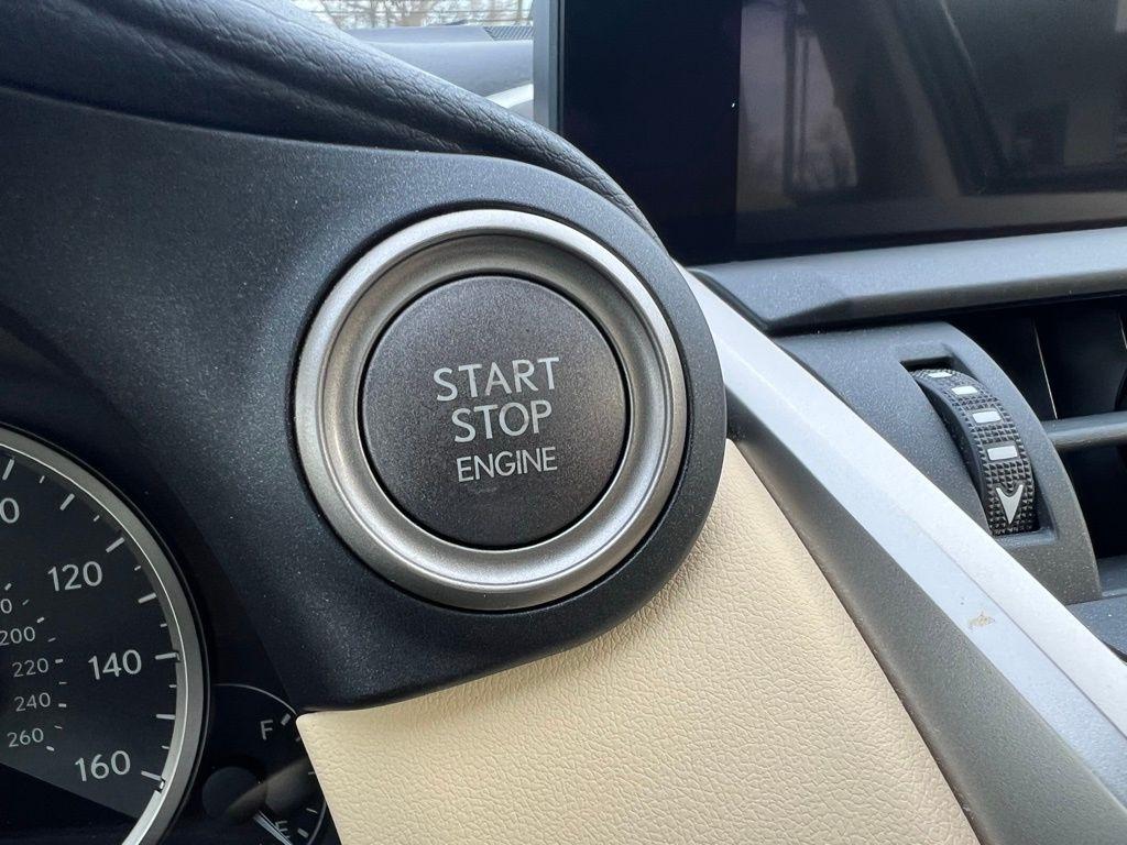 Lexus NX 300 Luxury 2021