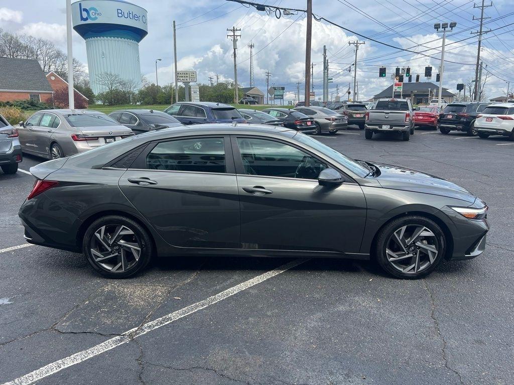 Hyundai Elantra Limited 2024