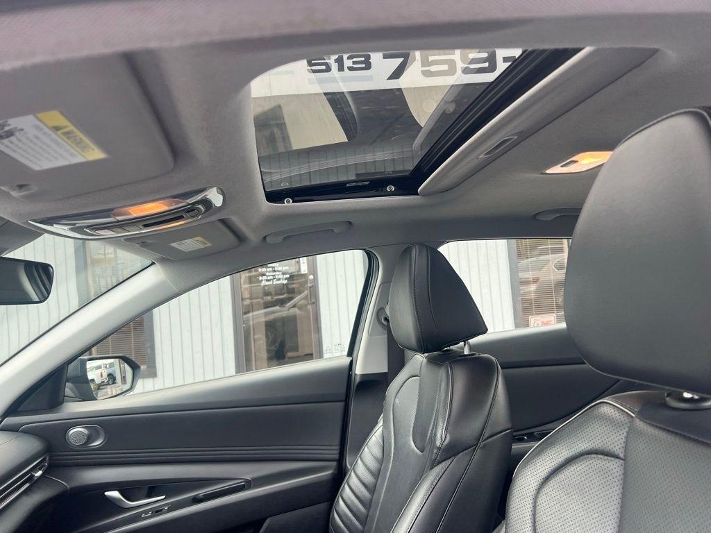 Hyundai Elantra Limited 2024