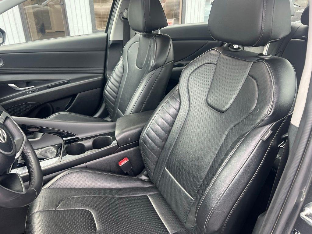 Hyundai Elantra Limited 2024