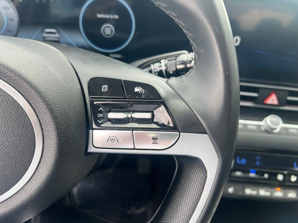 Hyundai Elantra Limited 2024