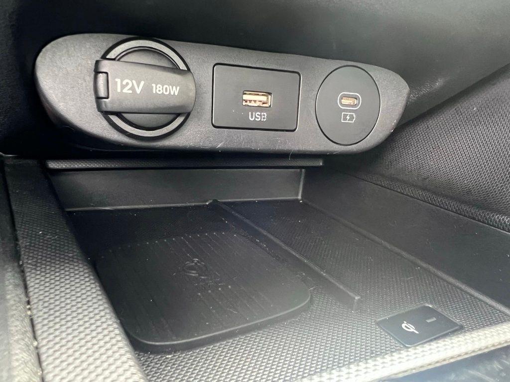 Hyundai Elantra Limited 2024