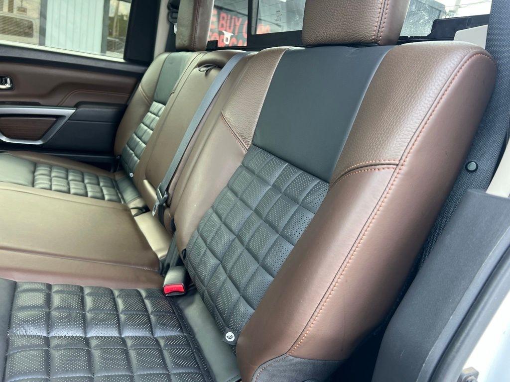 Nissan Titan XD Platinum Reserve 4WD Diesel 2016