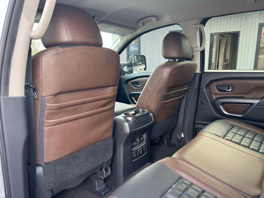 Nissan Titan XD Platinum Reserve 4WD Diesel 2016