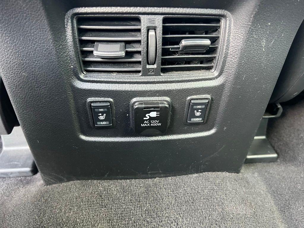 Nissan Titan XD Platinum Reserve 4WD Diesel 2016