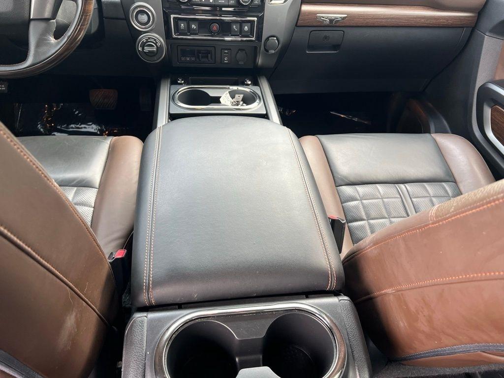 Nissan Titan XD Platinum Reserve 4WD Diesel 2016