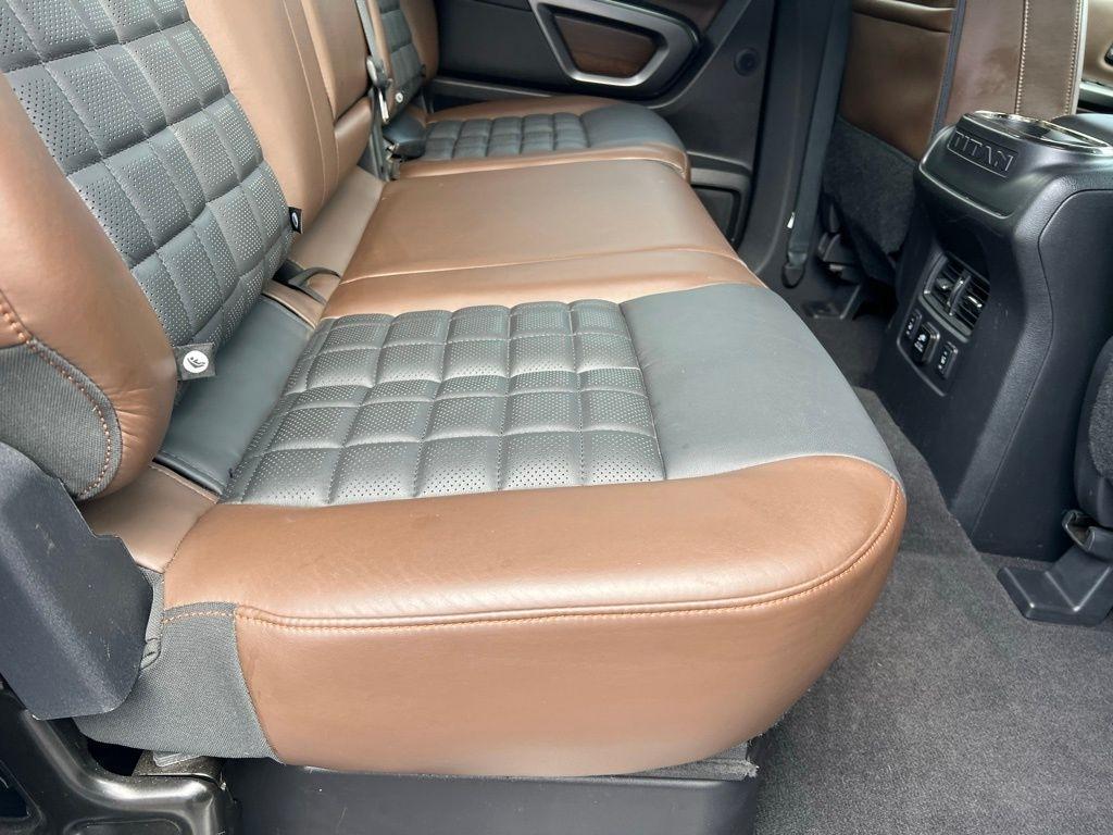 Nissan Titan XD Platinum Reserve 4WD Diesel 2016