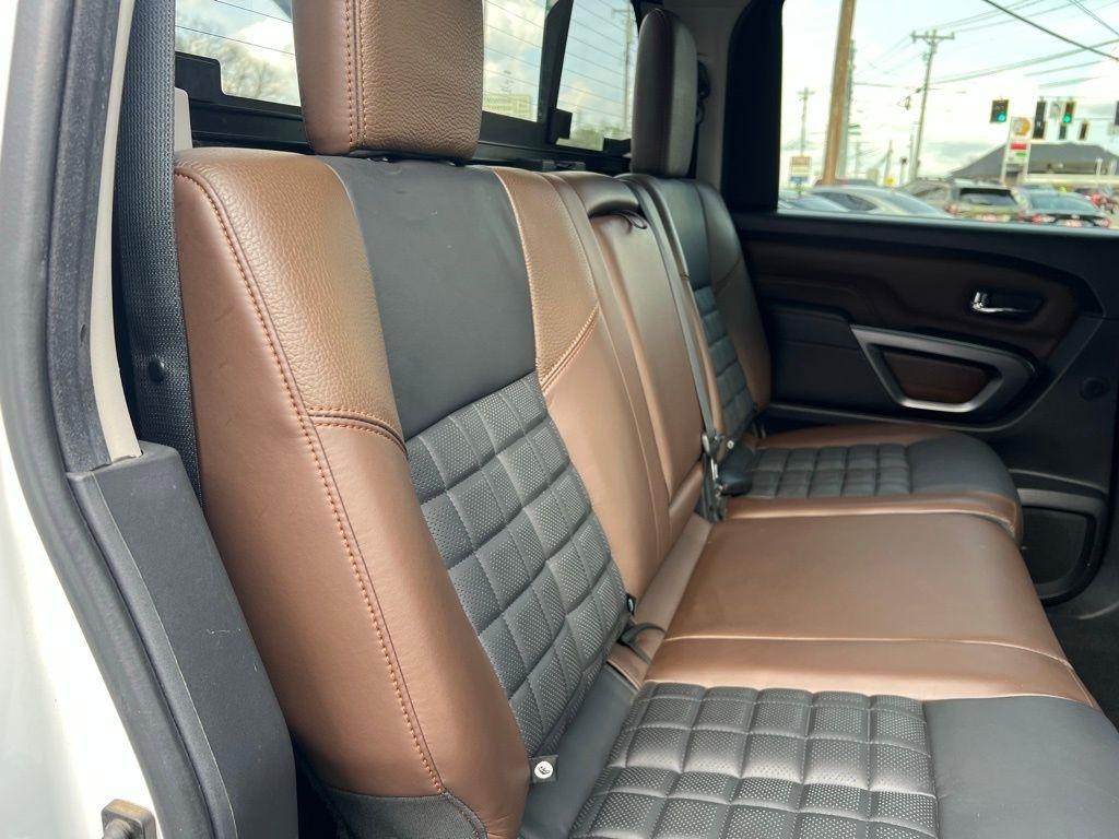 Nissan Titan XD Platinum Reserve 4WD Diesel 2016