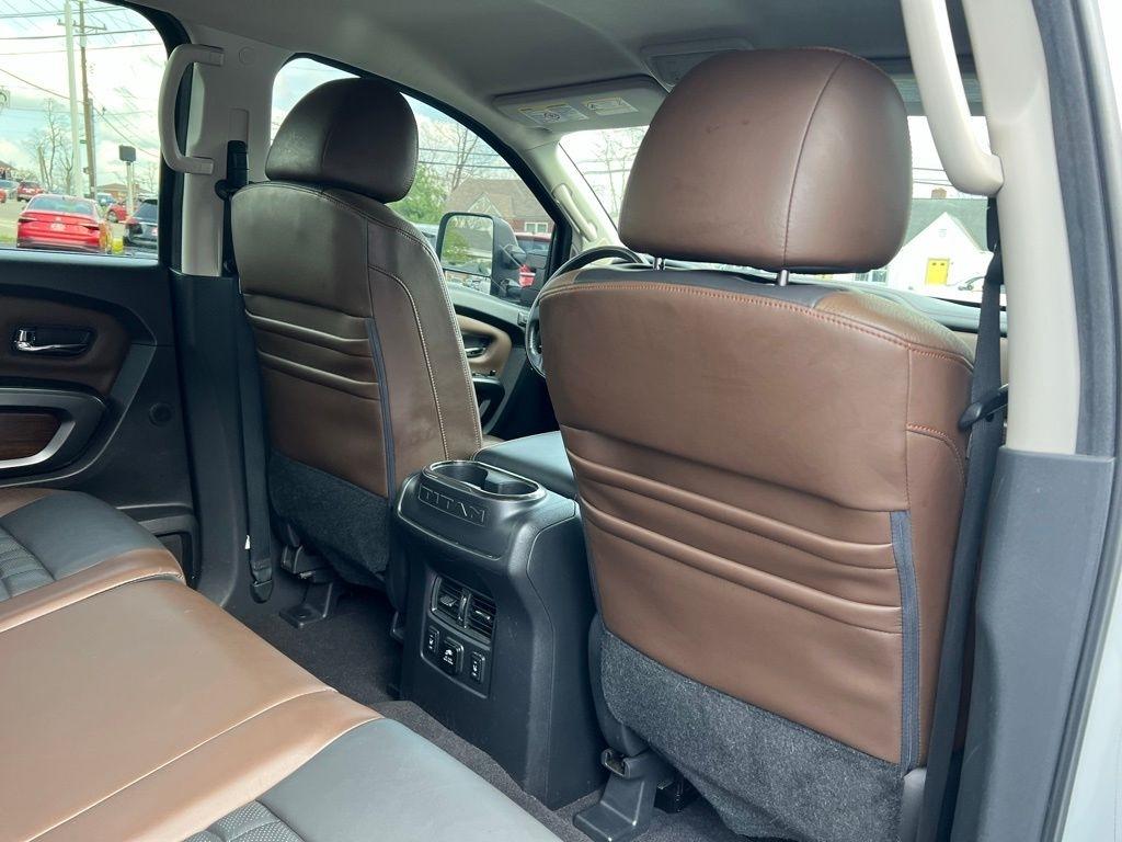 Nissan Titan XD Platinum Reserve 4WD Diesel 2016