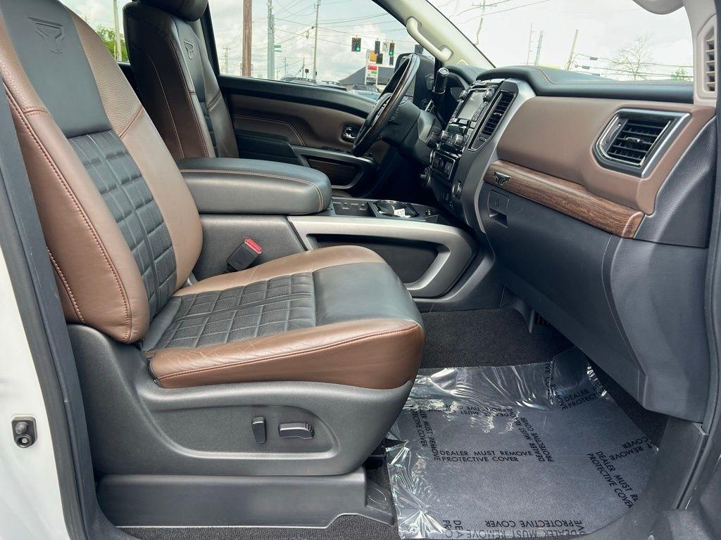 Nissan Titan XD Platinum Reserve 4WD Diesel 2016