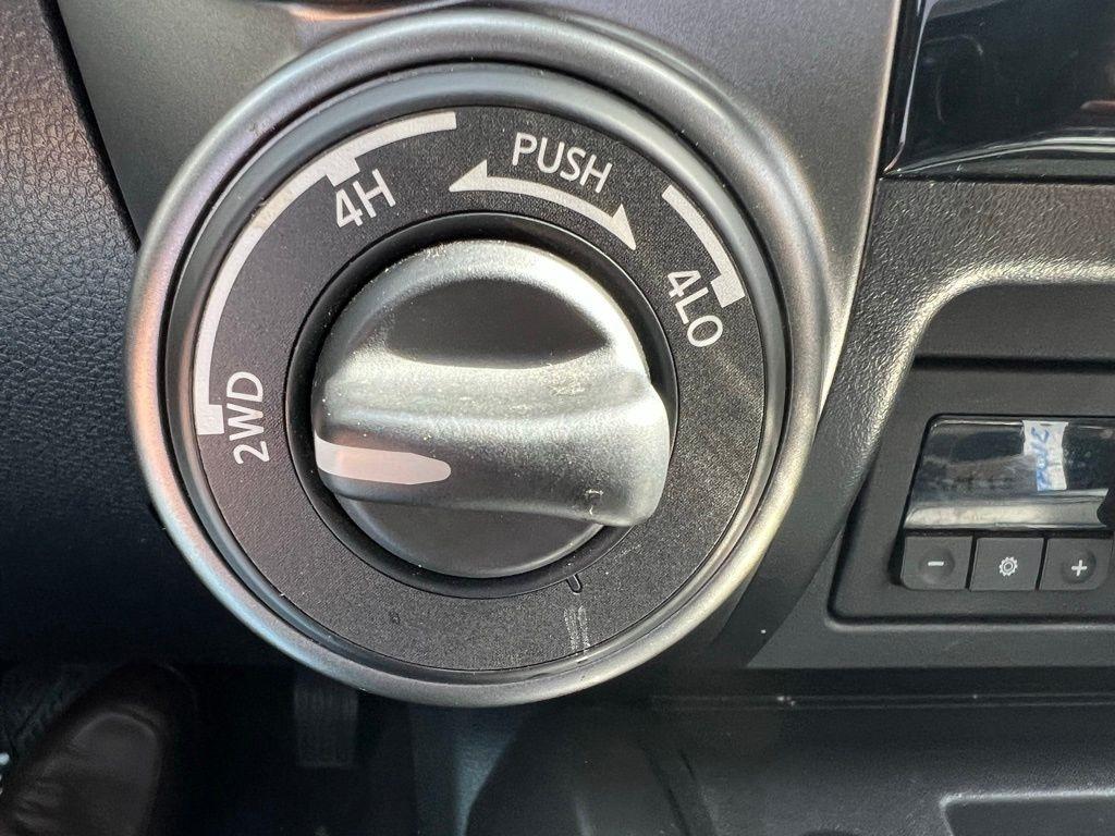 Nissan Titan XD Platinum Reserve 4WD Diesel 2016