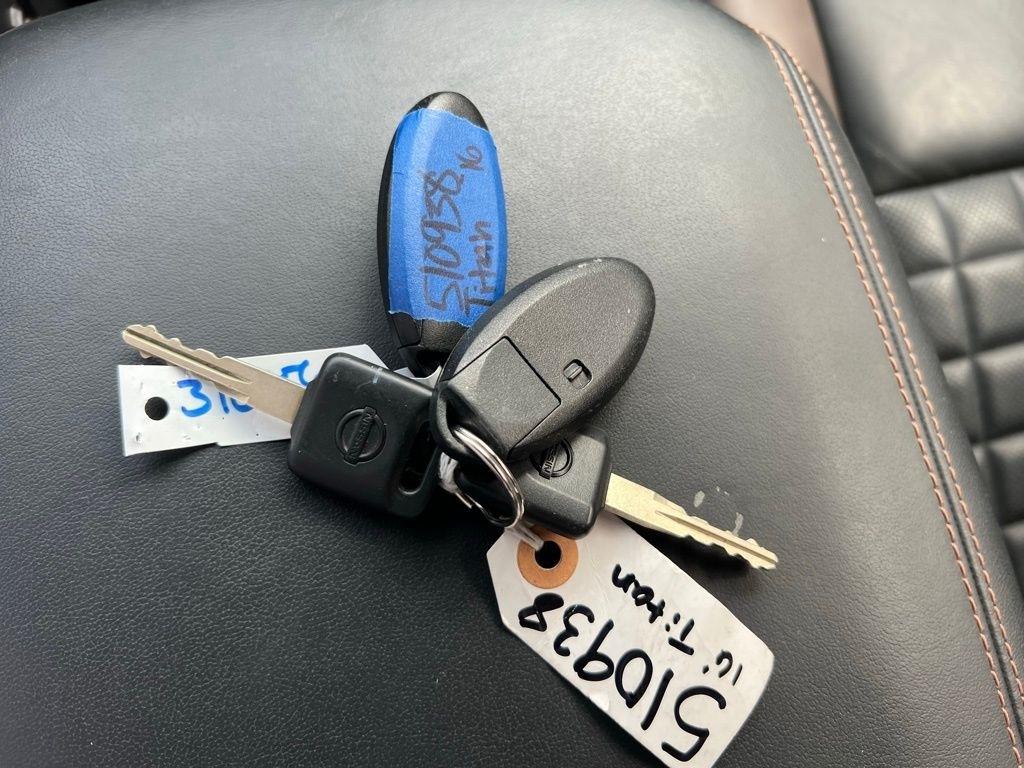 Nissan Titan XD Platinum Reserve 4WD Diesel 2016