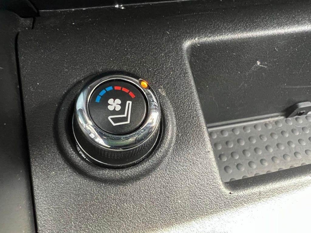 Nissan Titan XD Platinum Reserve 4WD Diesel 2016