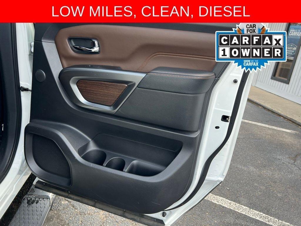 Nissan Titan XD Platinum Reserve 4WD Diesel 2016