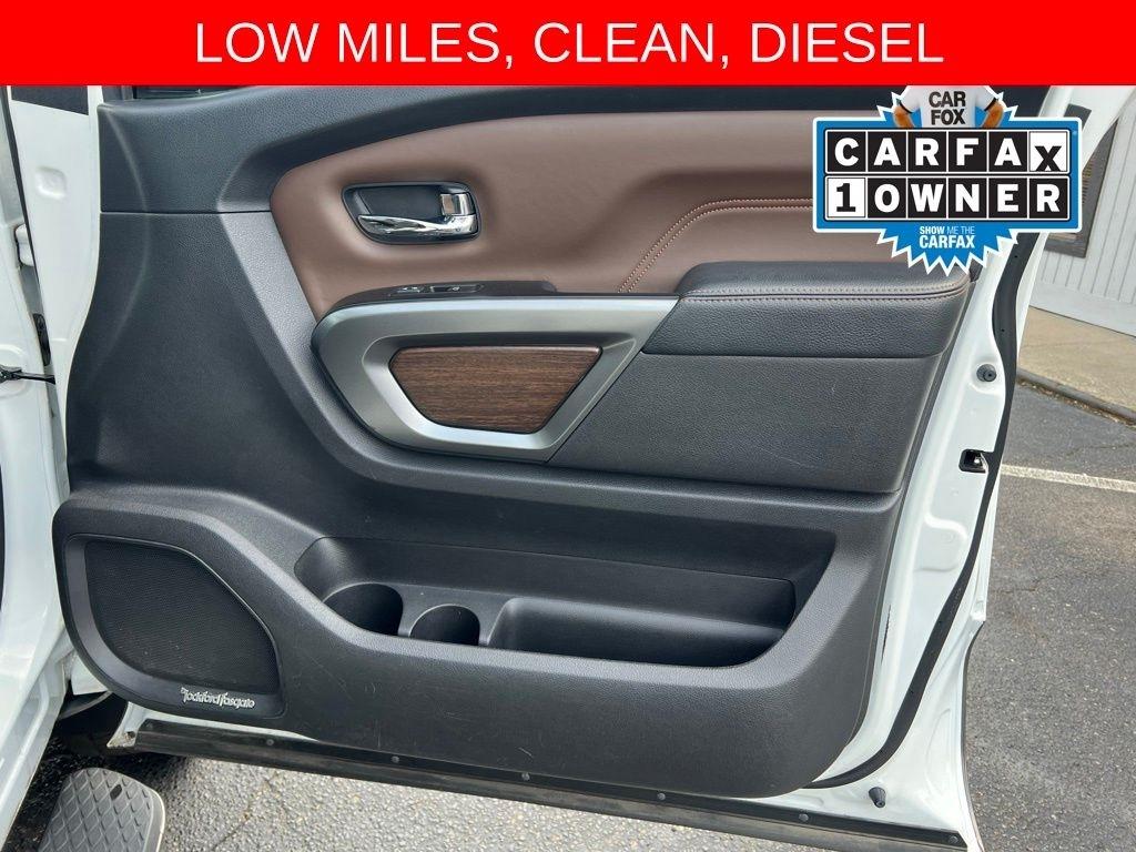 Nissan Titan XD Platinum Reserve 4WD Diesel 2016