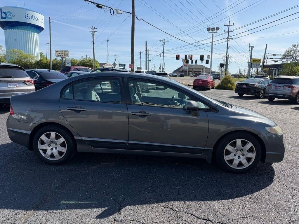 Honda Civic LX Sedan 5-Speed AT 2009