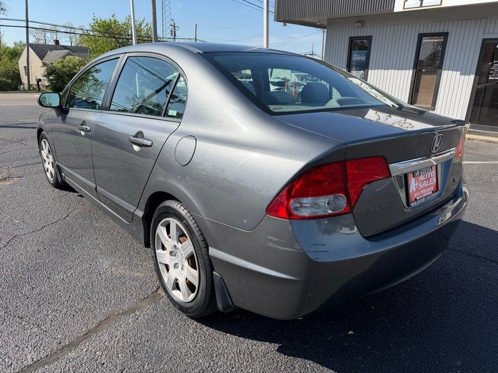 Honda Civic LX Sedan 5-Speed AT 2009