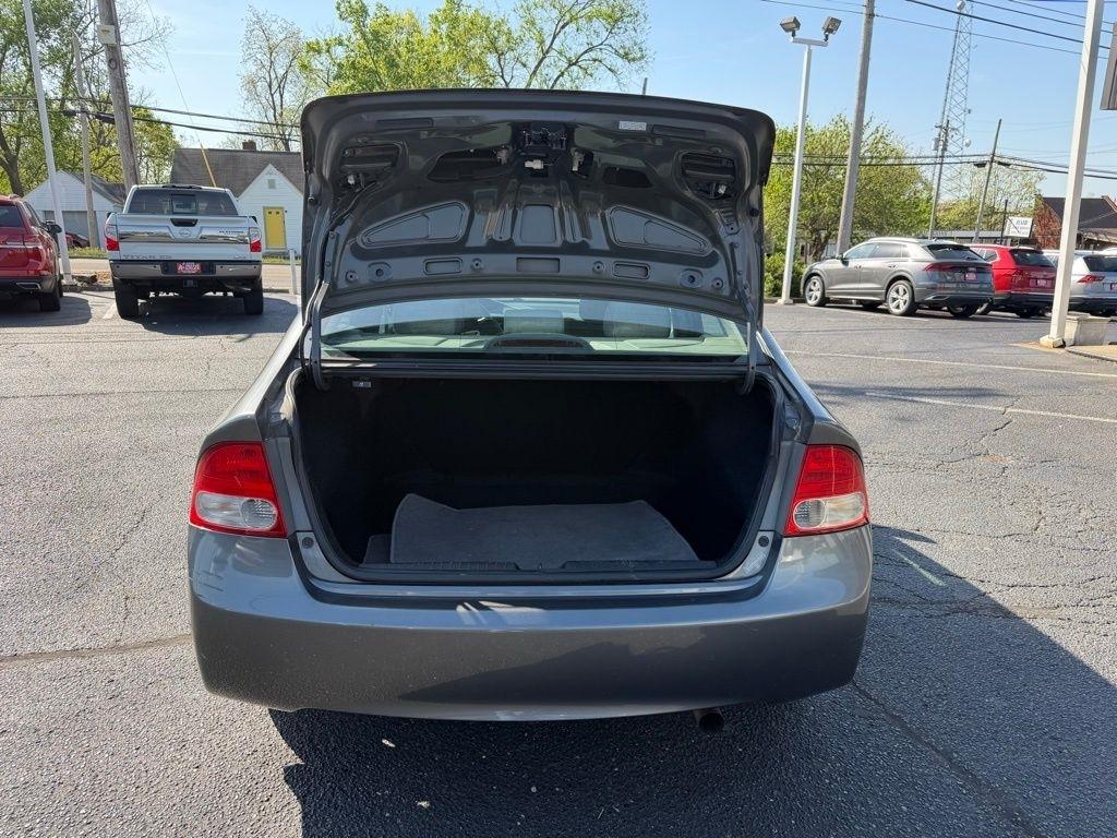 Honda Civic LX Sedan 5-Speed AT 2009