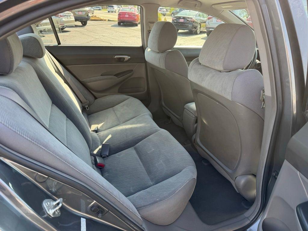 Honda Civic LX Sedan 5-Speed AT 2009