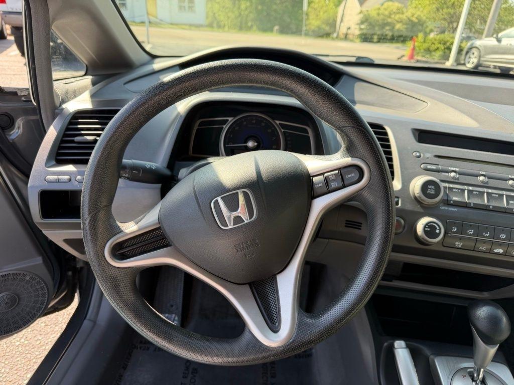Honda Civic LX Sedan 5-Speed AT 2009