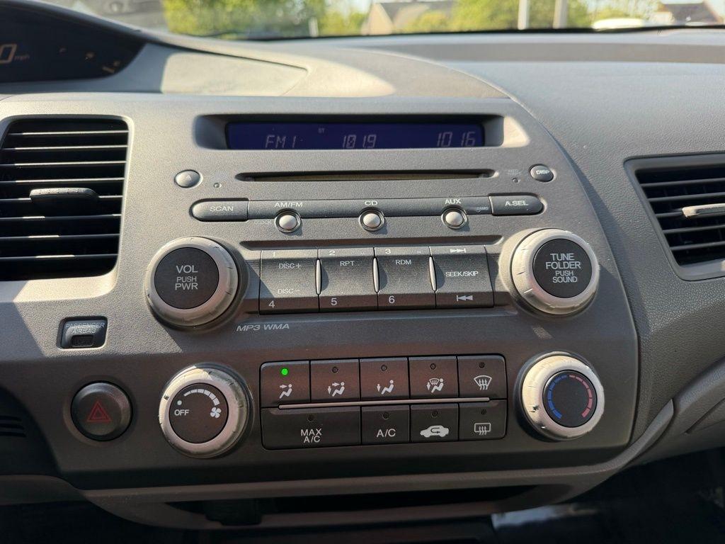 Honda Civic LX Sedan 5-Speed AT 2009