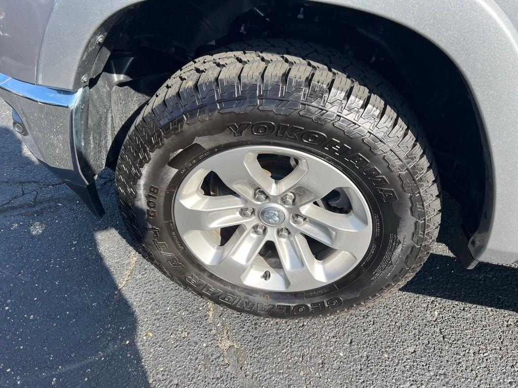 RAM 1500 Laramie Crew Cab SWB 4WD 2022