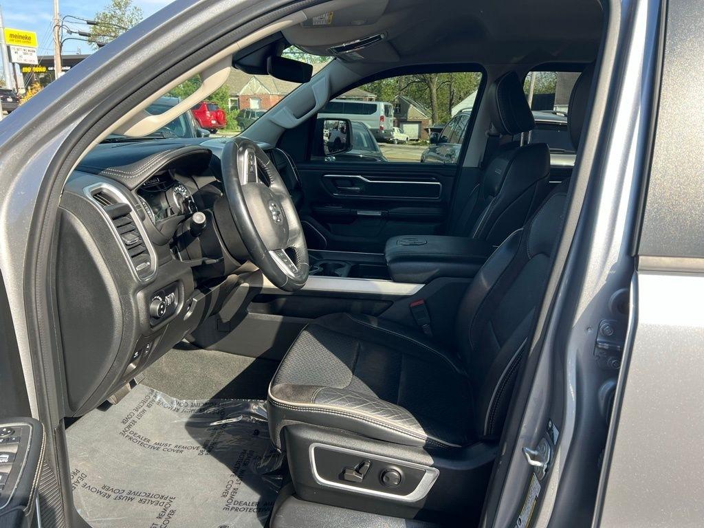 RAM 1500 Laramie Crew Cab SWB 4WD 2022