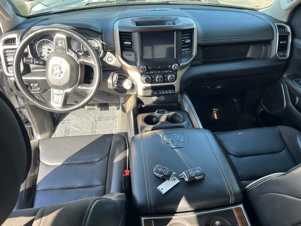 RAM 1500 Laramie Crew Cab SWB 4WD 2022