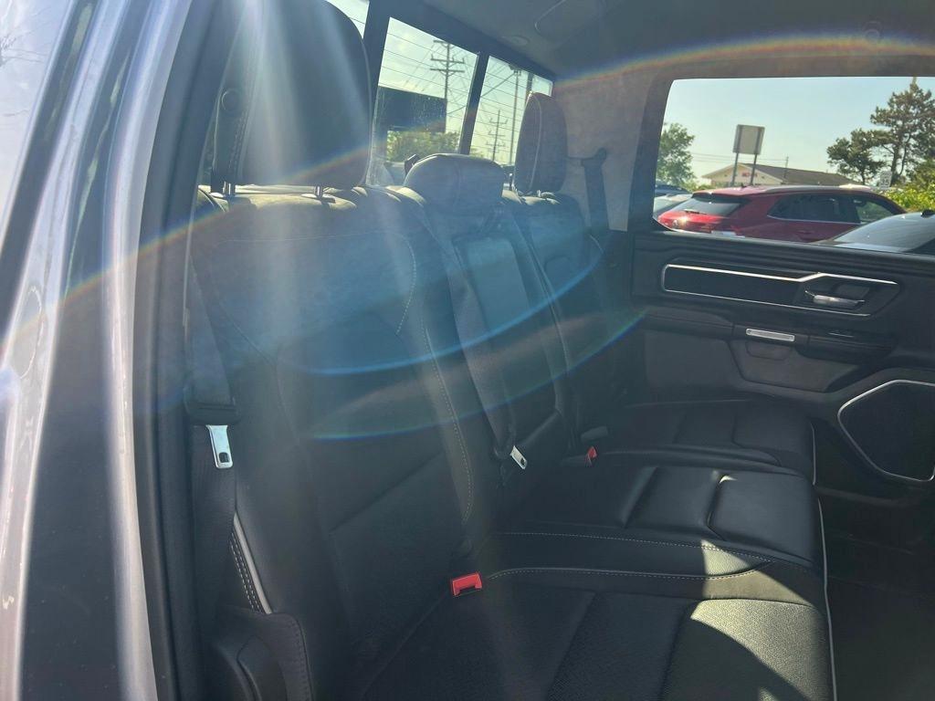 RAM 1500 Laramie Crew Cab SWB 4WD 2022