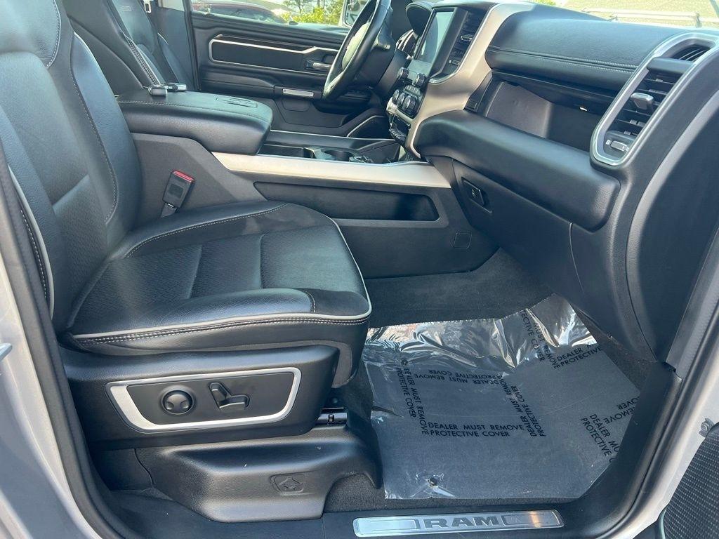 RAM 1500 Laramie Crew Cab SWB 4WD 2022