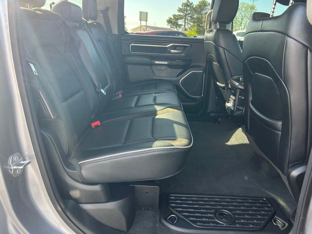 RAM 1500 Laramie Crew Cab SWB 4WD 2022