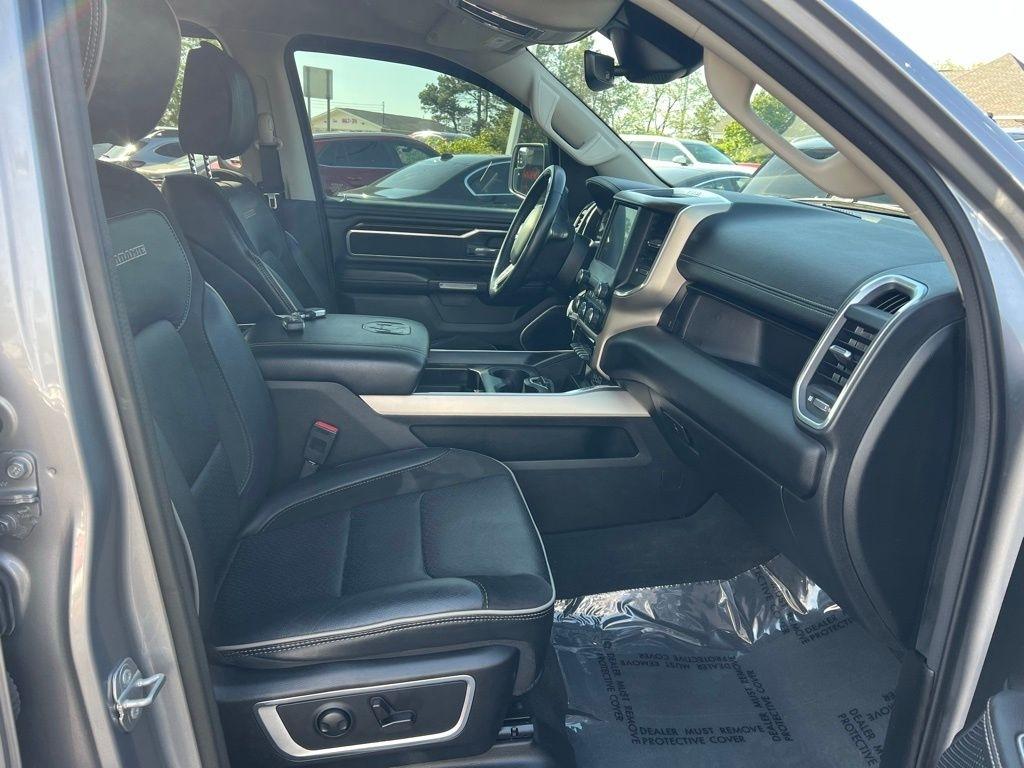 RAM 1500 Laramie Crew Cab SWB 4WD 2022