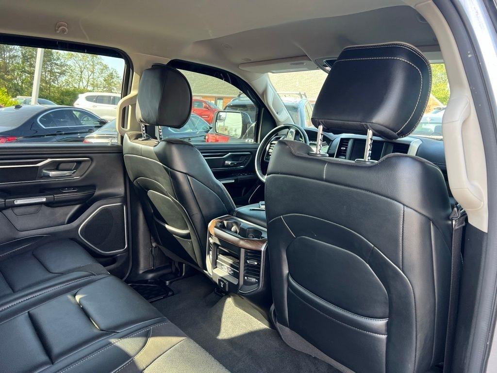 RAM 1500 Laramie Crew Cab SWB 4WD 2022