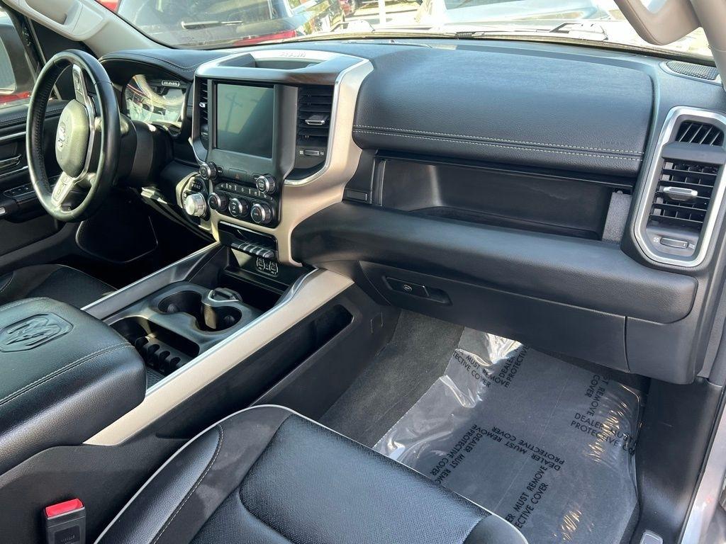 RAM 1500 Laramie Crew Cab SWB 4WD 2022