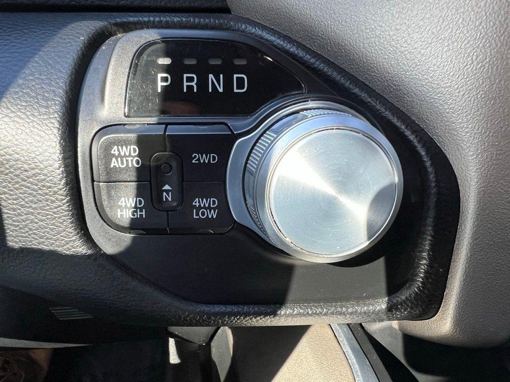 RAM 1500 Laramie Crew Cab SWB 4WD 2022