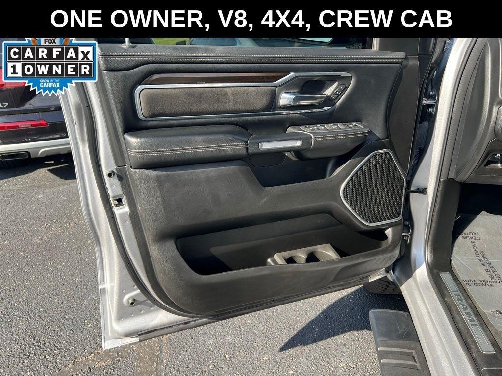 RAM 1500 Laramie Crew Cab SWB 4WD 2022